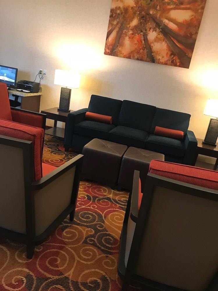 Comfort Suites Altoona Eksteriør billede