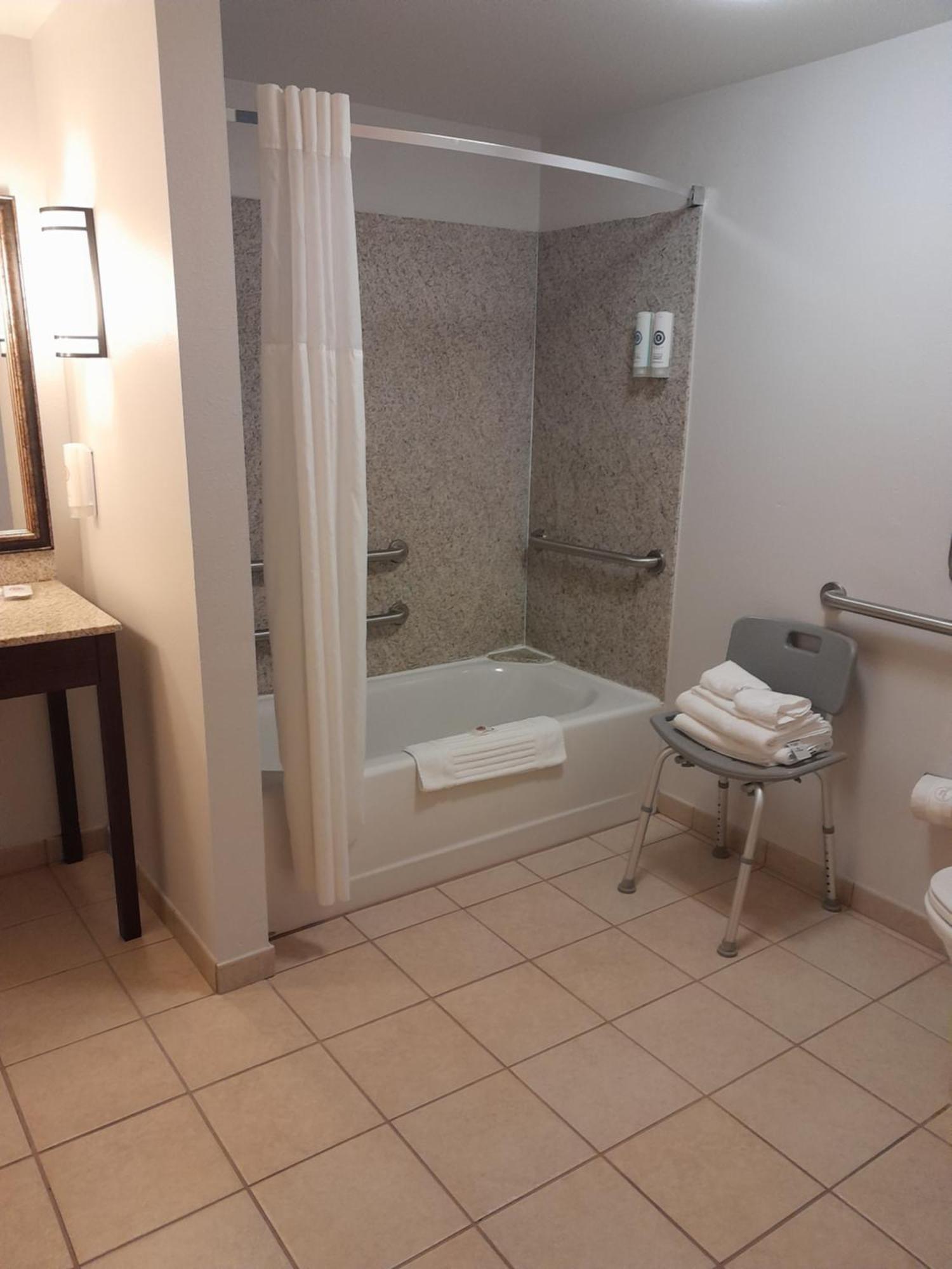 Comfort Suites Altoona Eksteriør billede